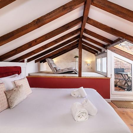 Appartement Guestready - Fantastic Rustic Duplex With Terrace à Lisboa Extérieur photo
