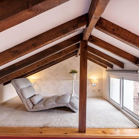 Appartement Guestready - Fantastic Rustic Duplex With Terrace à Lisboa Extérieur photo